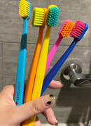 5 pacotes de conjunto de escova de dentes de cerdas de nylon macio Chocolate Swiss Careing, alça ergonômica, escolha ideal para viagens e hotéis